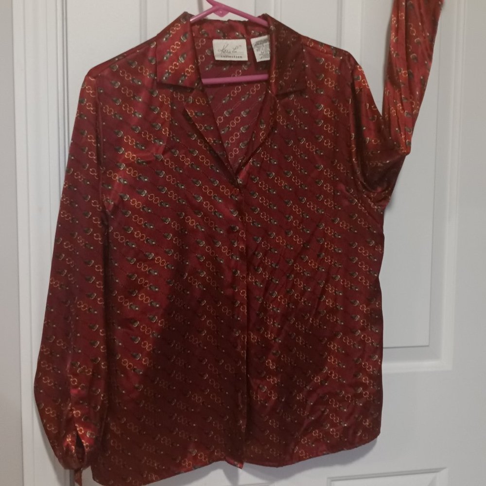 Blouse - long sleeve button up